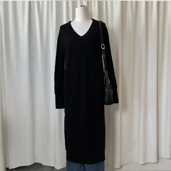 NWT Mongolian Cashmere V-Neck Midi Sweater Dress Black Medium. - Picture 5 of 7